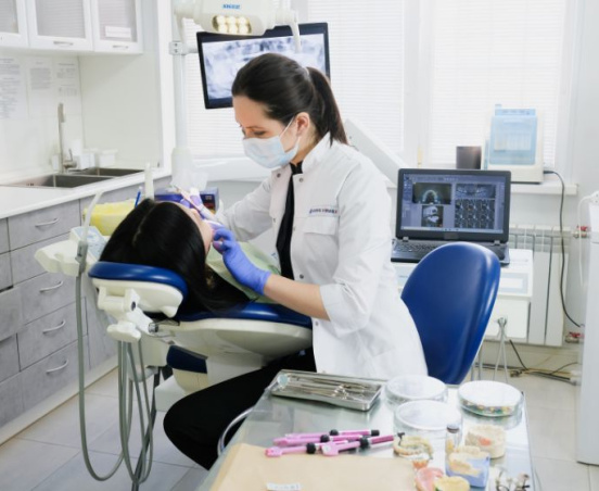 Stomatologia zachowawcza – czym się zajmuje i dlaczego jest tak ważna?