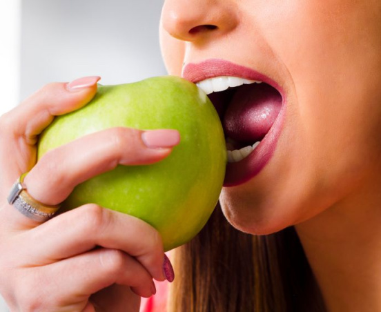 Rola witaminy C w prewencji chorób dziąseł