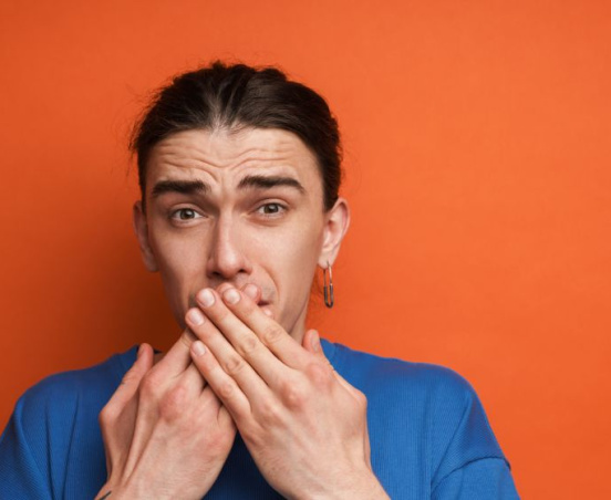 Złamany lub pęknięty ząb – jak postępować?