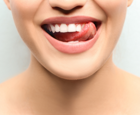 Piaskowanie zębów – na czym polega?