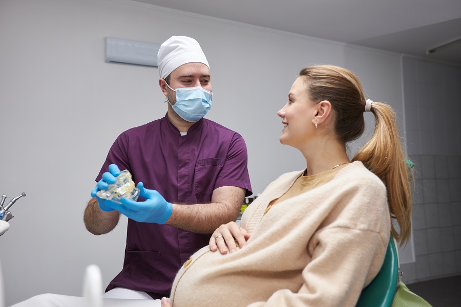aparat ortodontyczny a ciąża