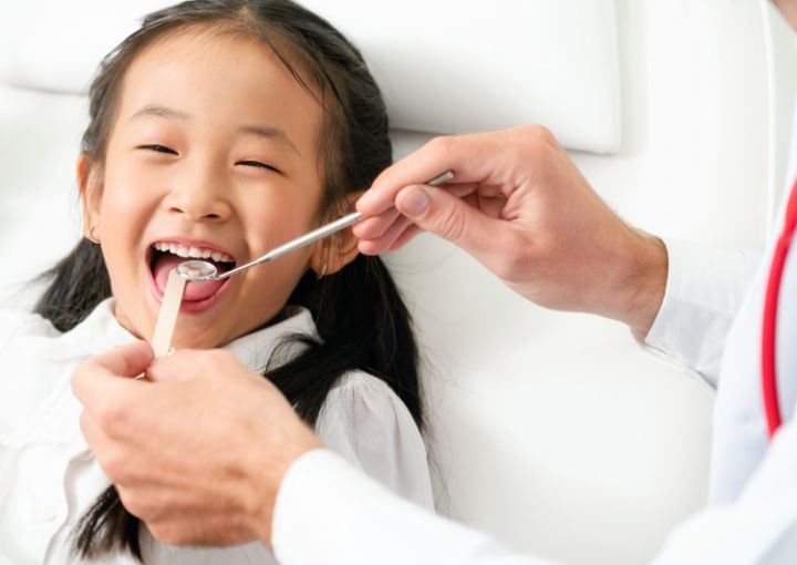 Lakowanie zębów u dzieci