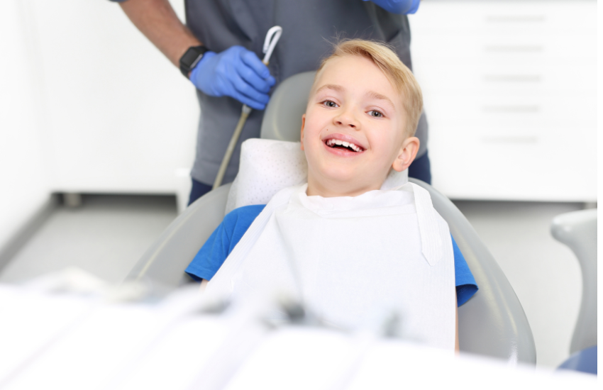 dziecko u dentysty