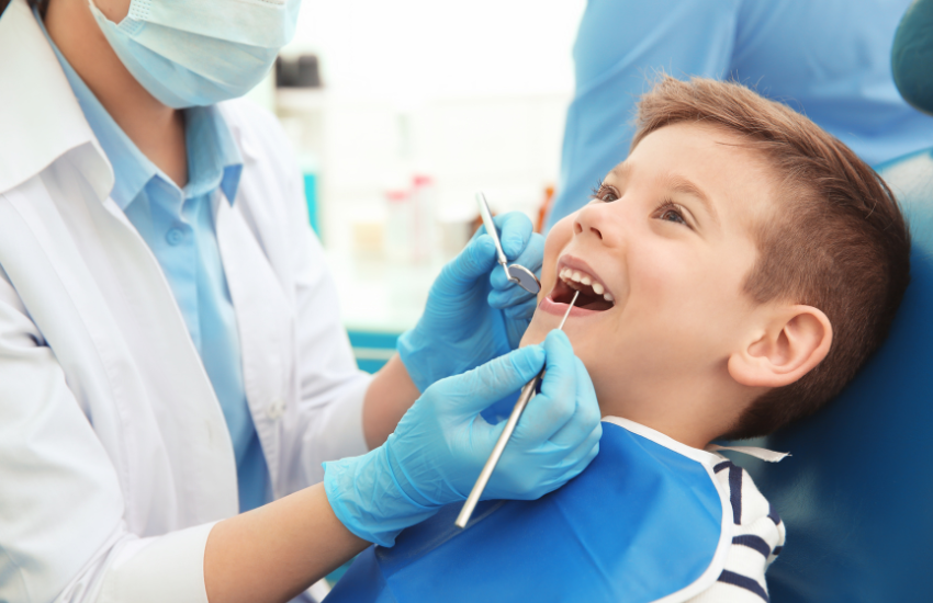 Pierwsza wizyta dziecka u dentysty