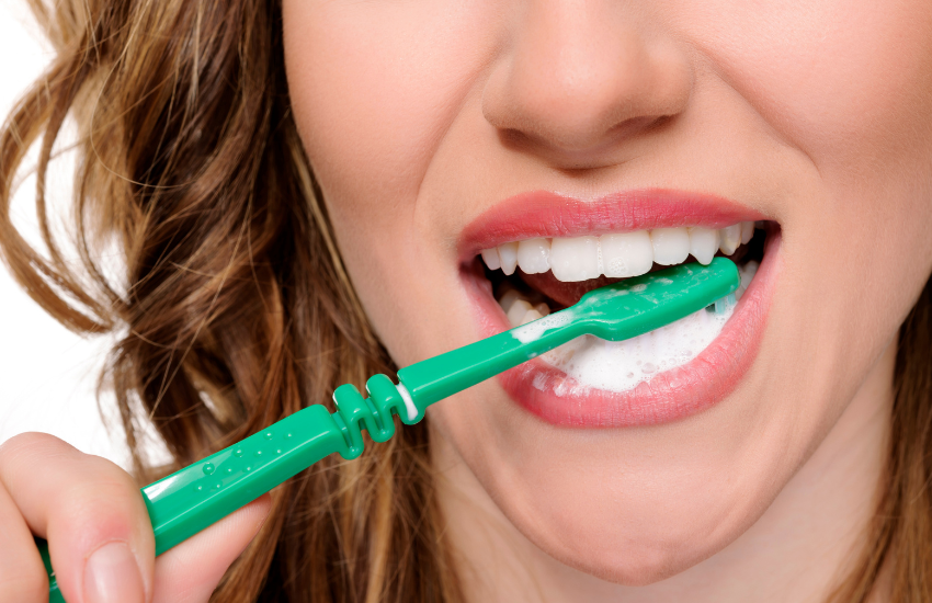 jak często myc zęby?