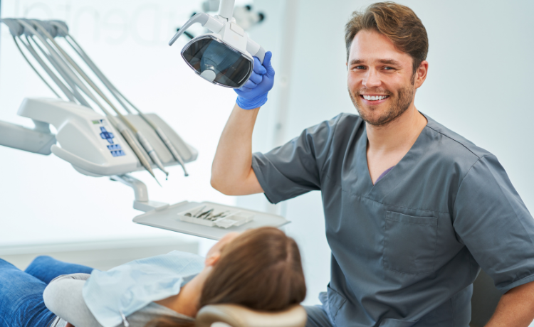 stomatolog - jakie ma uprawnienia